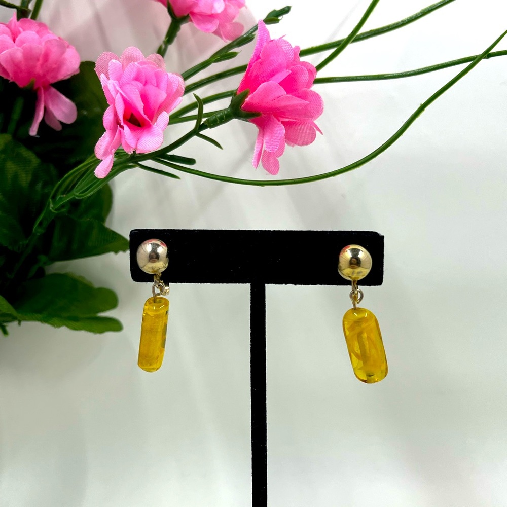 Triad Signed Vintage Yellow Acrylic Dangle Screw Back Earrings